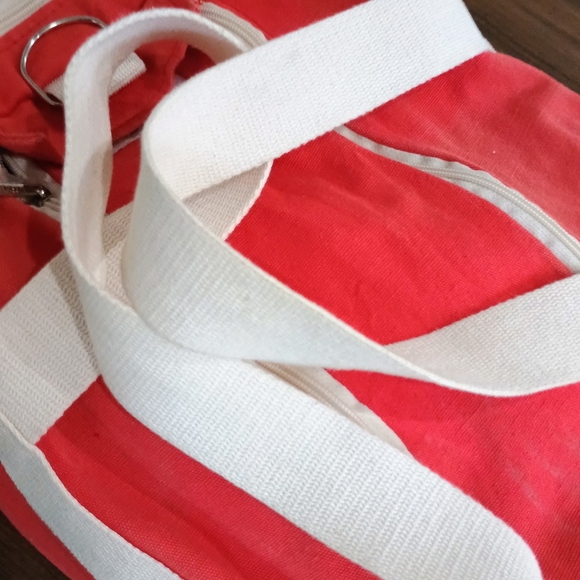 Red Women's Travel Bag - Picture 11 of 13